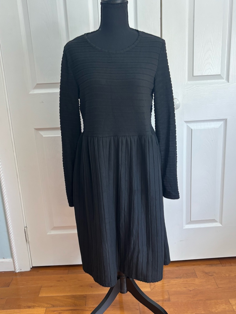 NWT Black Long-Sleeve Textured Knit Dress